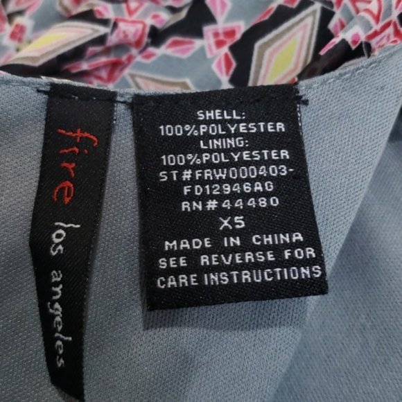 Bell Sleeved Romper - Picture 4 of 5